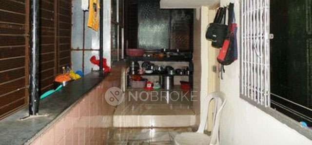 2 BHK Flat In Mahveer Shopping Center Chs For Sale  In Nerul