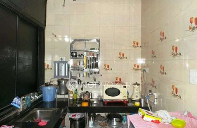 2 BHK Flat In Mahveer Shopping Center Chs For Sale  In Nerul