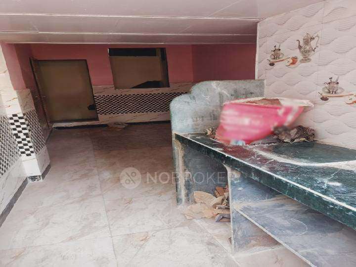 1 RK Flat In Ulfat Bhai Building For Sale  In Kurla 