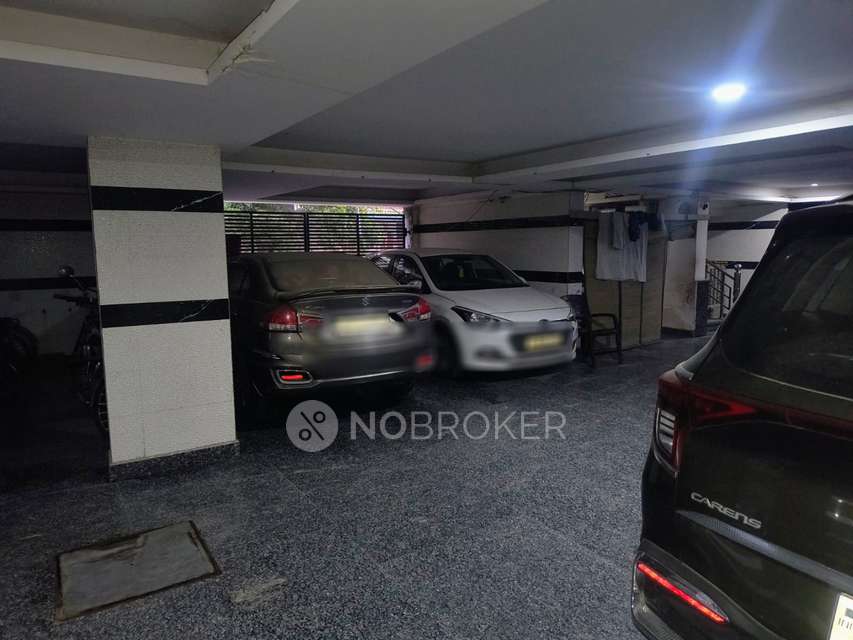 4 BHK Flat In Standalone Building  For Sale  In Rohini