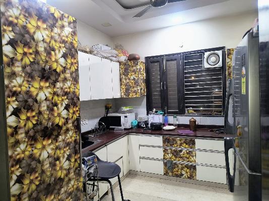 4 BHK Flat In Standalone Building  For Sale  In Rohini