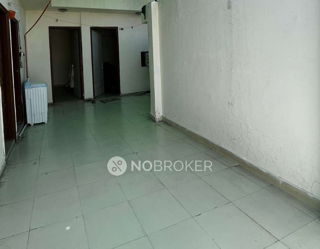 Stanadalone Buiding Govindpuri Extension Rent WITHOUT BROKERAGE Fully