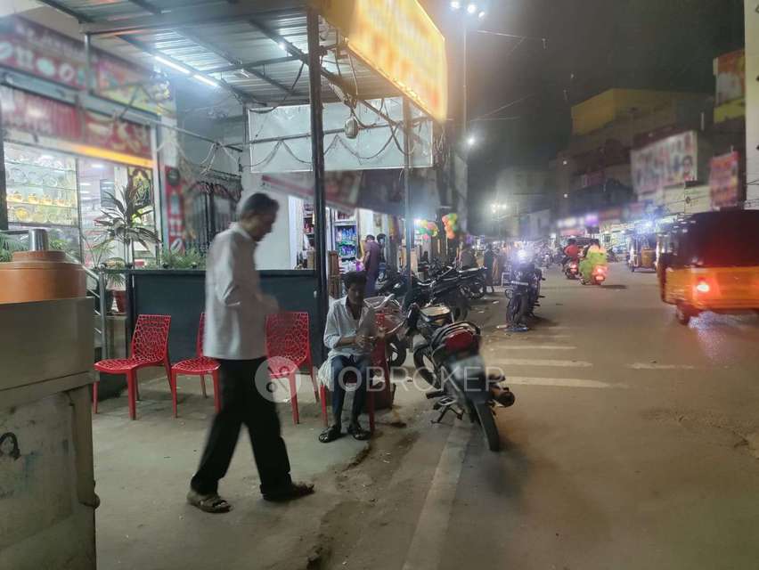 Shop in Lal Darwaza, Hyderabad for Rent 