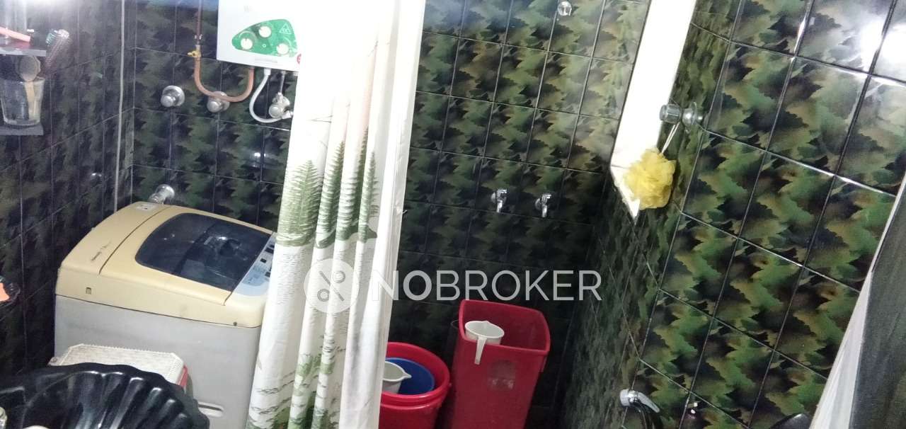 1 BHK Flat In Highrise Chs For Sale  In Borivali West