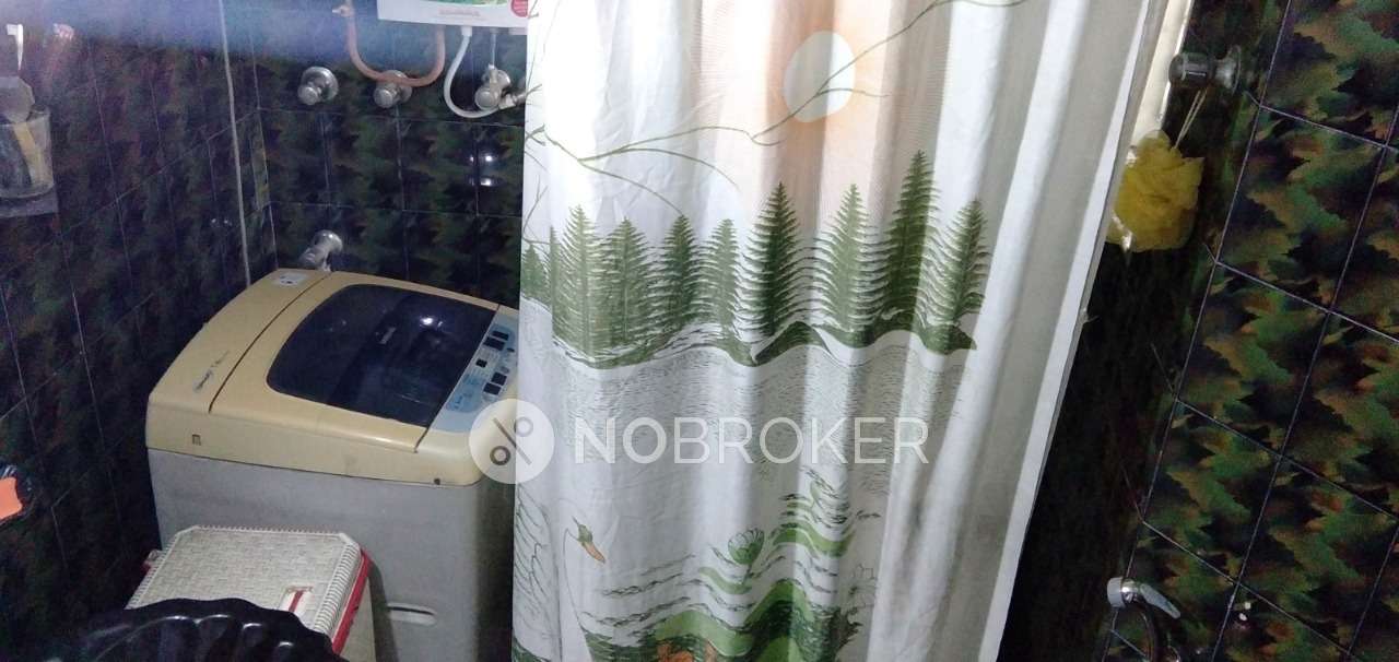 1 BHK Flat In Highrise Chs For Sale  In Borivali West