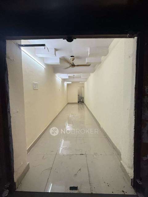 Shop in Laxmi Nagar, Delhi for sale 