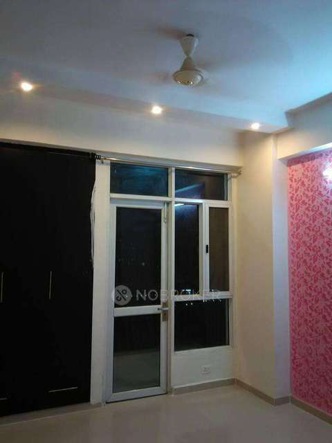 2 BHK Flat In Prateek Wisteria, Sector-77 For Sale  In Sector-77