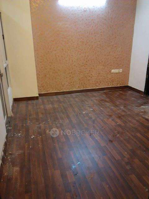 2 BHK Flat In Prateek Wisteria, Sector-77 For Sale  In Sector-77