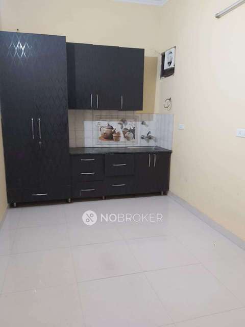 1 RK House for Rent  In Sector 23