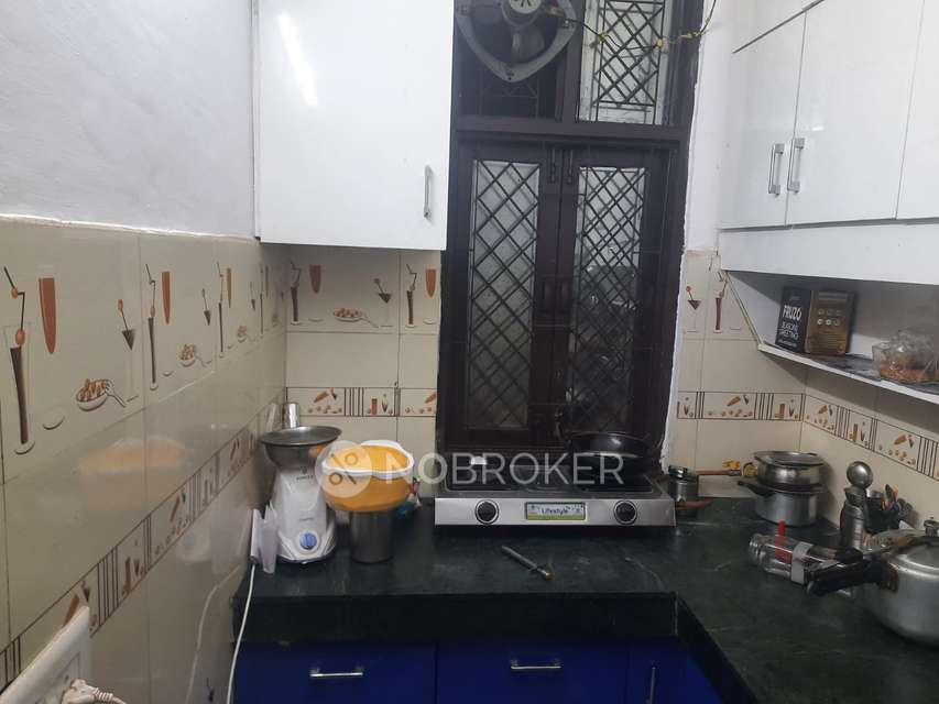 2 BHK Flat In Standalone Building  For Sale  In Rohini