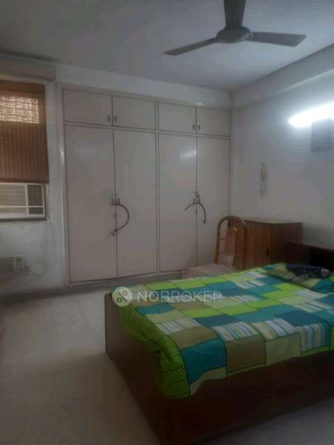 3 BHK Flat In Om Apartments, Punjabi Bagh For Sale  In Punjabi Bagh