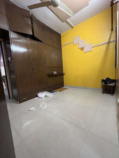 2 BHK Flat In C Block Dilshad Garden For Sale  In C-block, Dilshad Garden