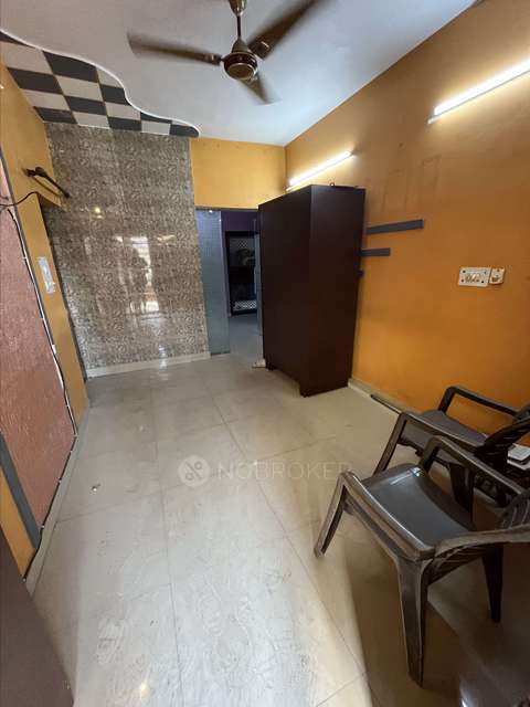 2 BHK Flat In C Block Dilshad Garden For Sale  In C-block, Dilshad Garden