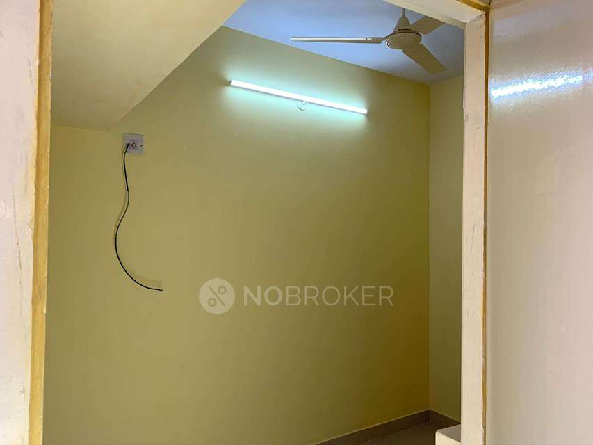 1 RK Flat In Standalone Building  for Rent  In Halasuru