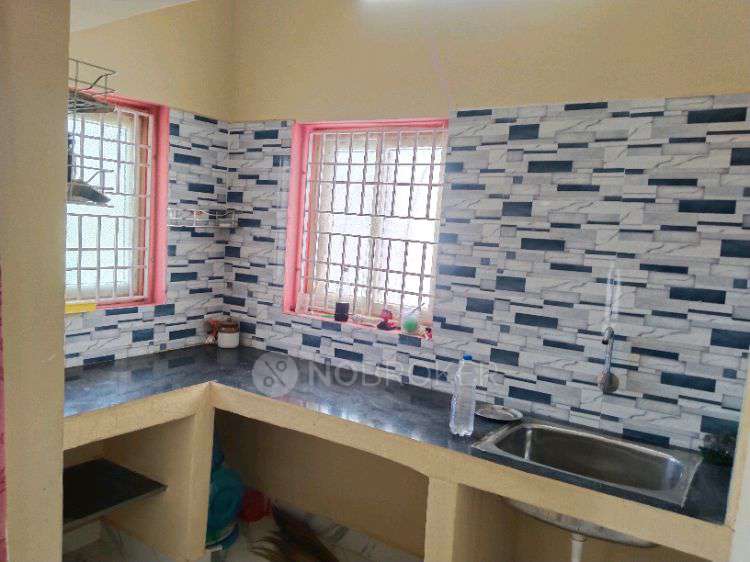 1 BHK House for Rent  In X4qh+rh4, 2nd St, Kasturba Nagar, Chennai, Tamil Nadu 600074, India