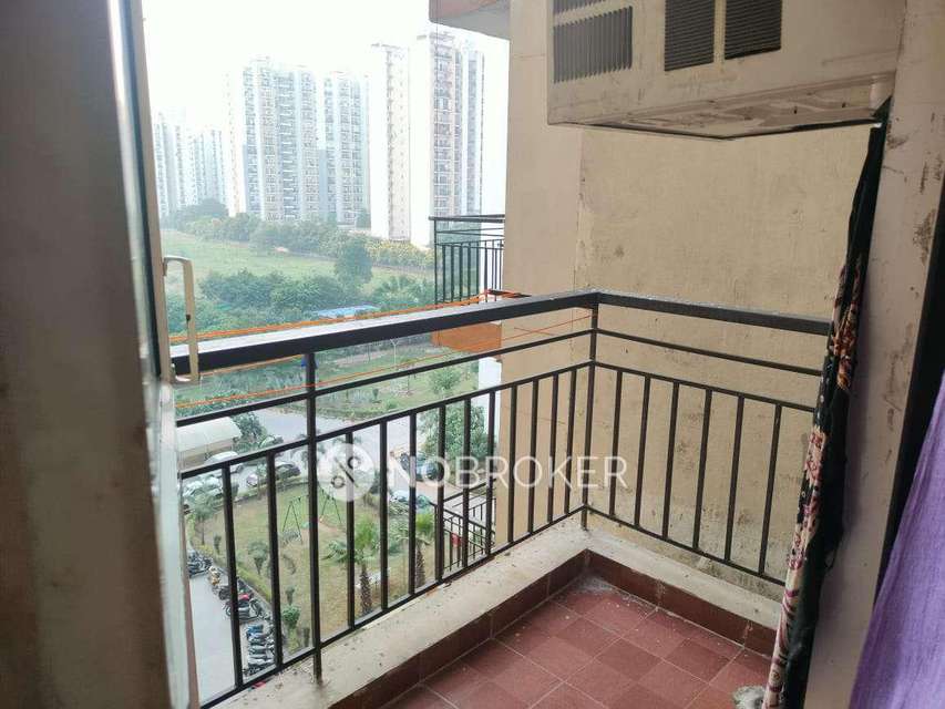 2 BHK Flat In Golf City For Sale  In Sector 75, Noida