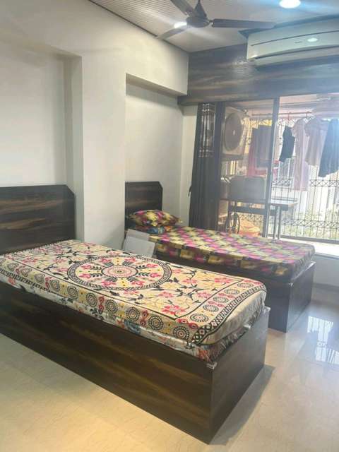 PG for Girls in Lokhandwala Complex Rd