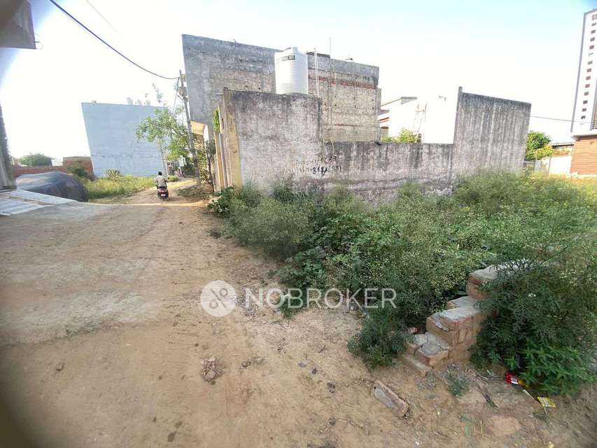 Plot For Sale  In Bhondsi