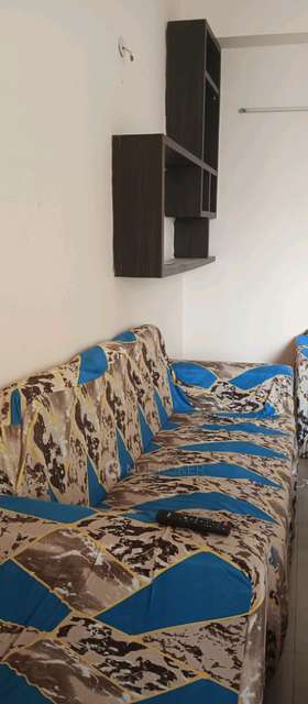 PG for Boys in Supertech Ecociti 