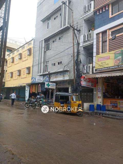 4+ BHK Flat In Standalone Builidng for Rent  In Asif Nagar