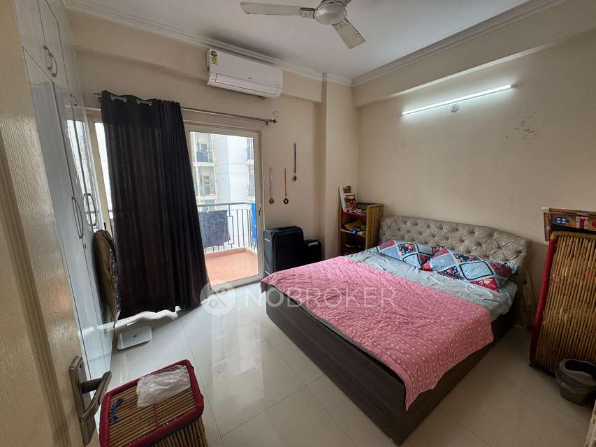 2 BHK Flat In Maxblis White House For Sale  In Sector 75