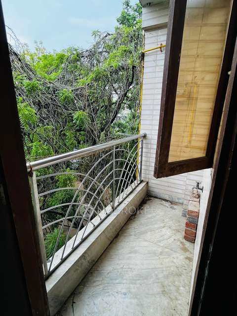 PG for Girls in Janakpuri