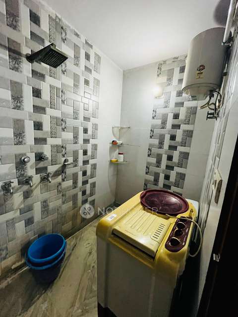 PG for Girls in Janakpuri