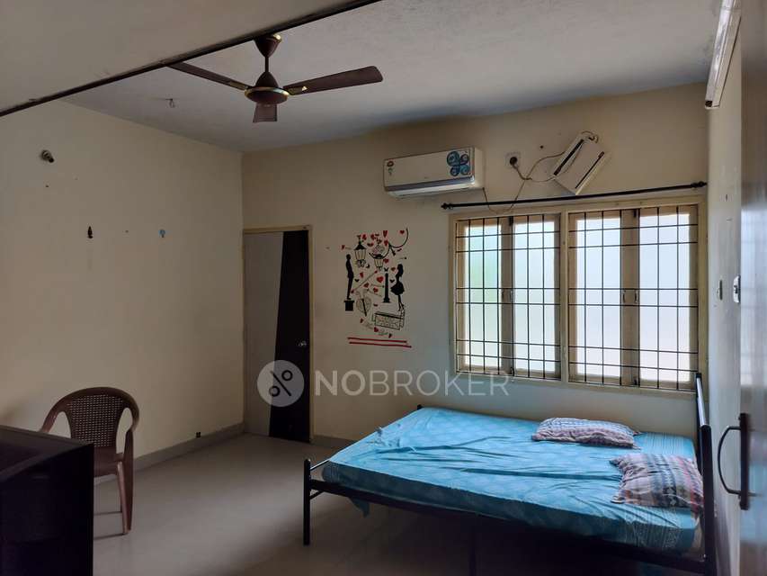 2 BHK Flat In Shubh Shanthi Flats For Sale  In Thoraipakkam