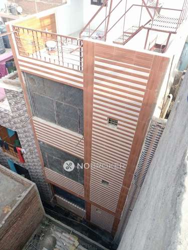 1 BHK Flat In Standalone Building  for Rent  In Sector 62a