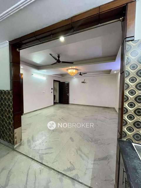 3 BHK Flat For Sale  In Laxmi Nagar