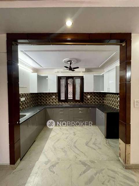 3 BHK Flat For Sale  In Laxmi Nagar