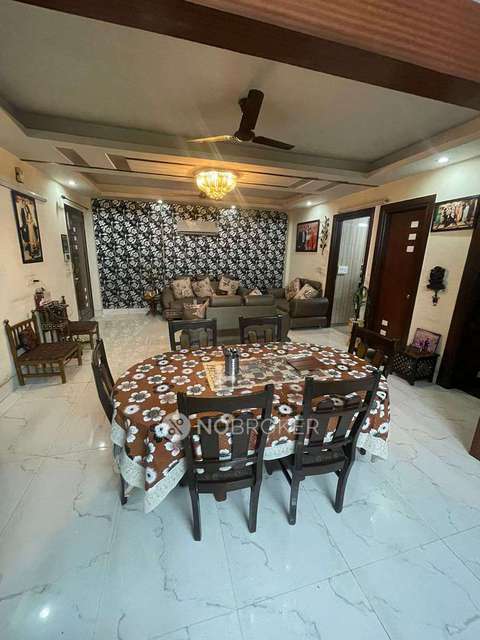 3 BHK Flat For Sale  In Laxmi Nagar