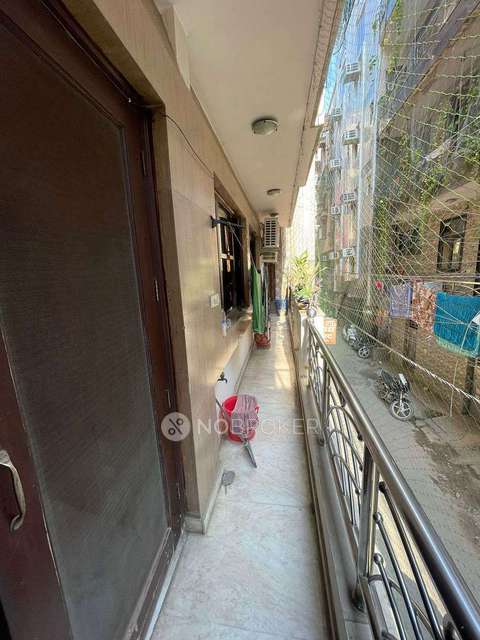 3 BHK Flat For Sale  In Laxmi Nagar