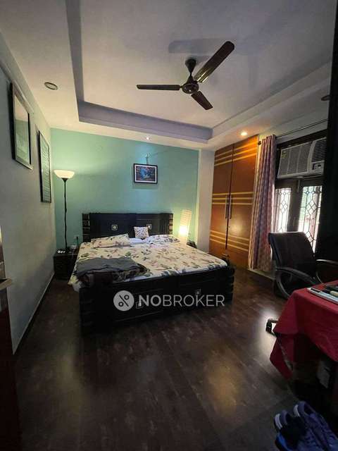 3 BHK Flat For Sale  In Laxmi Nagar