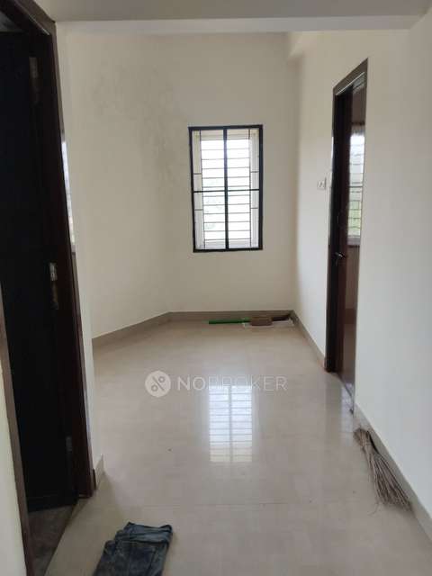 3 BHK Flat In Giru Kiruba Apartment For Sale  In Kundrathur Bus Stand