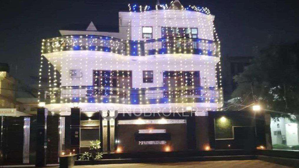 PG for Boys in Sector 11