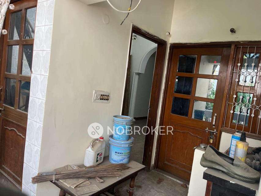 4 BHK Flat For Sale  In  Rohini