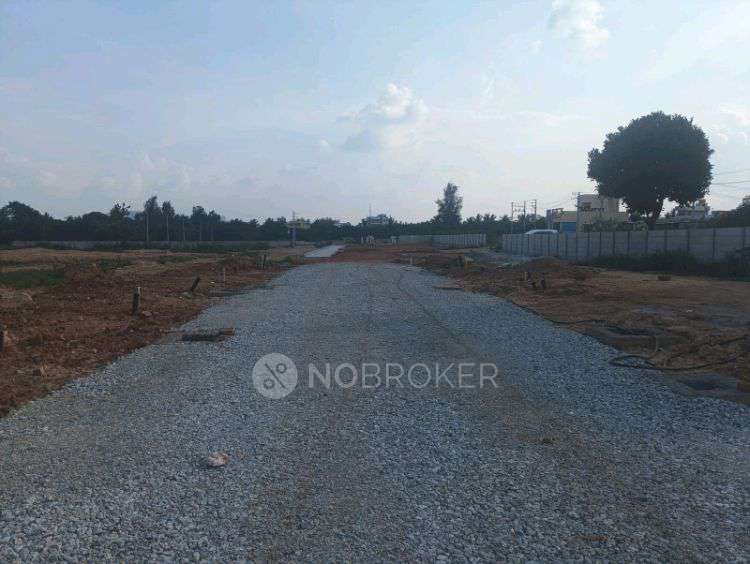 Plot For Sale  In Vs In Aduru