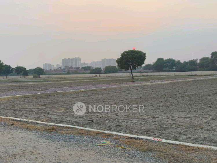 Plot For Sale  In Mango City In Gaur Char Murti Chowk