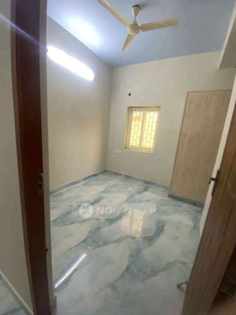 Single Room for Female In 2 BHK  In W64j+hrw, Sholinganallur, Chennai, Tamil Nadu 600119, India