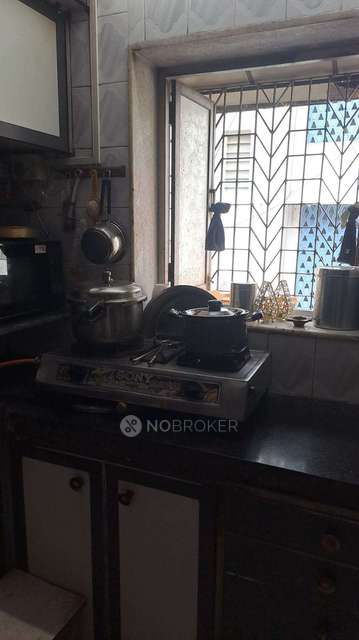 1 BHK Flat In Standalone Building  For Sale  In Tardeo