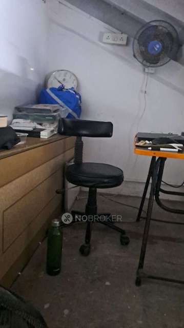 1 BHK Flat In Standalone Building  For Sale  In Tardeo