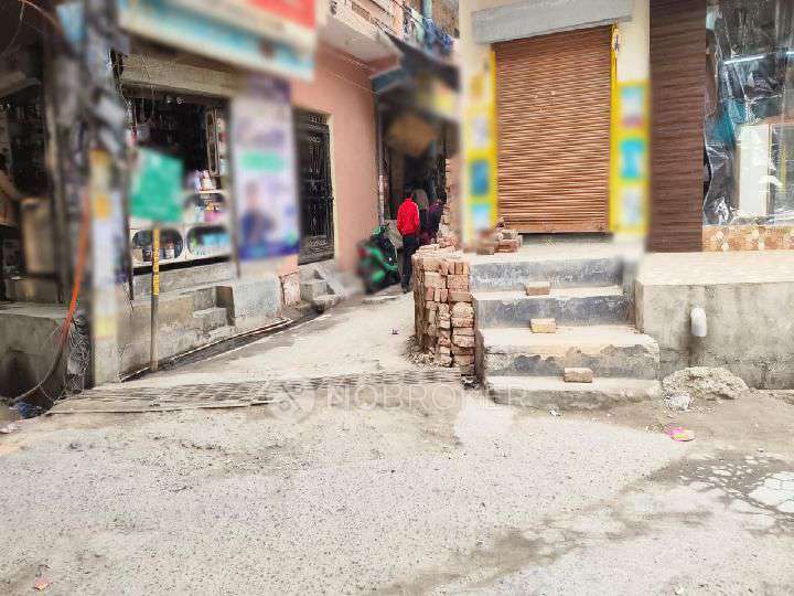 Shop in Sector 49, Noida for Rent 