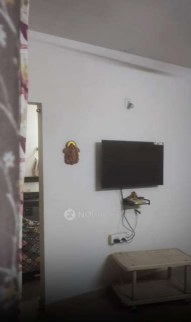 Single Room for Female In 2 BHK In Swarajya City, Pmrda, In Bhosari