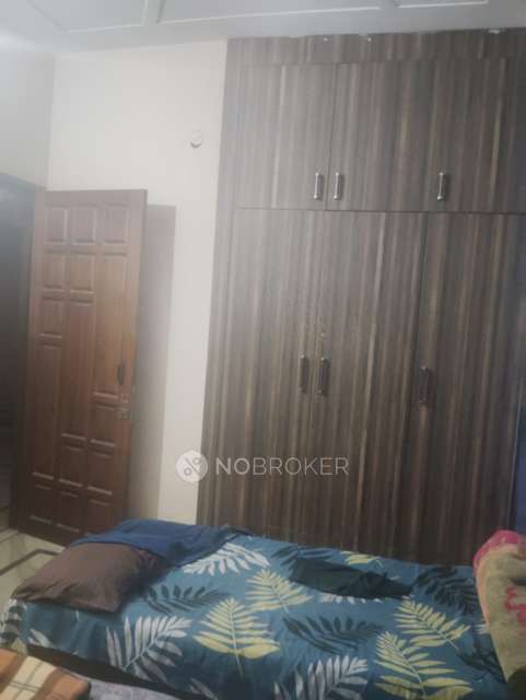 PG for Girls in Gopi Colony