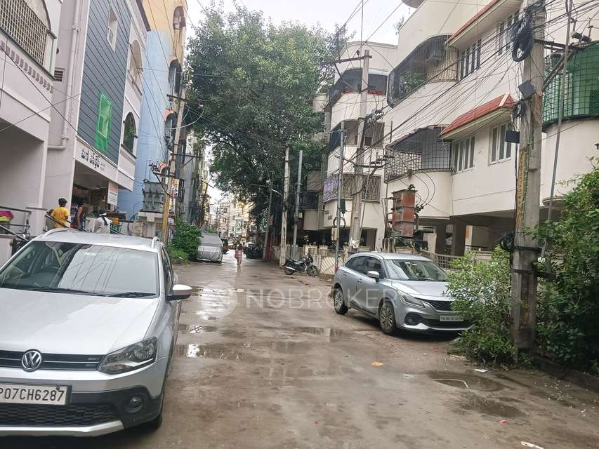 2 BHK Flat In Eesa Sadan  For Sale  In Kukatpally