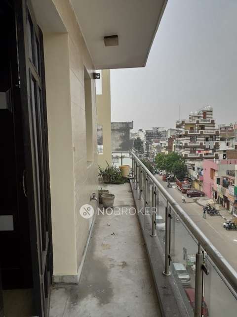 3 BHK Flat In Standalone Building  For Sale  In Shahdara