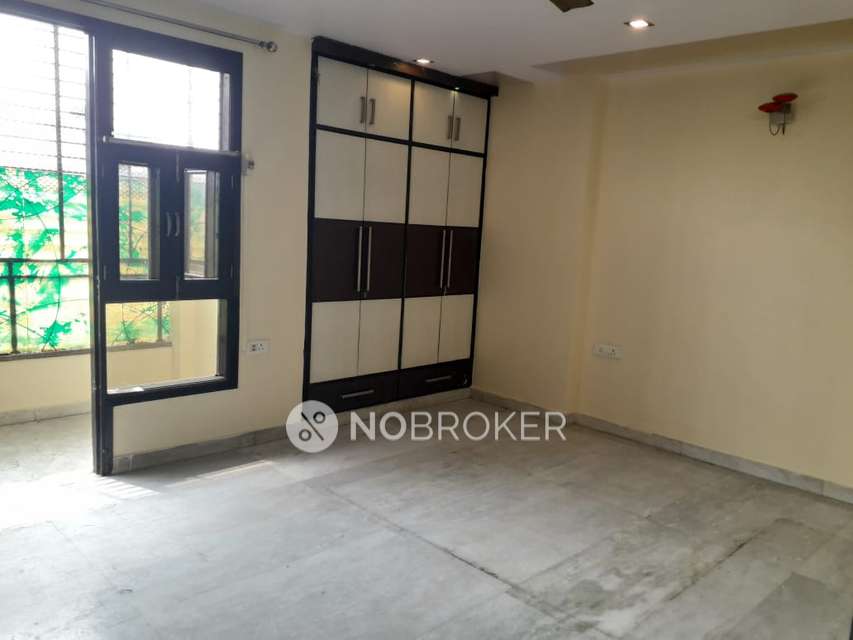 3 BHK Flat In Standalone Building  For Sale  In Shahdara