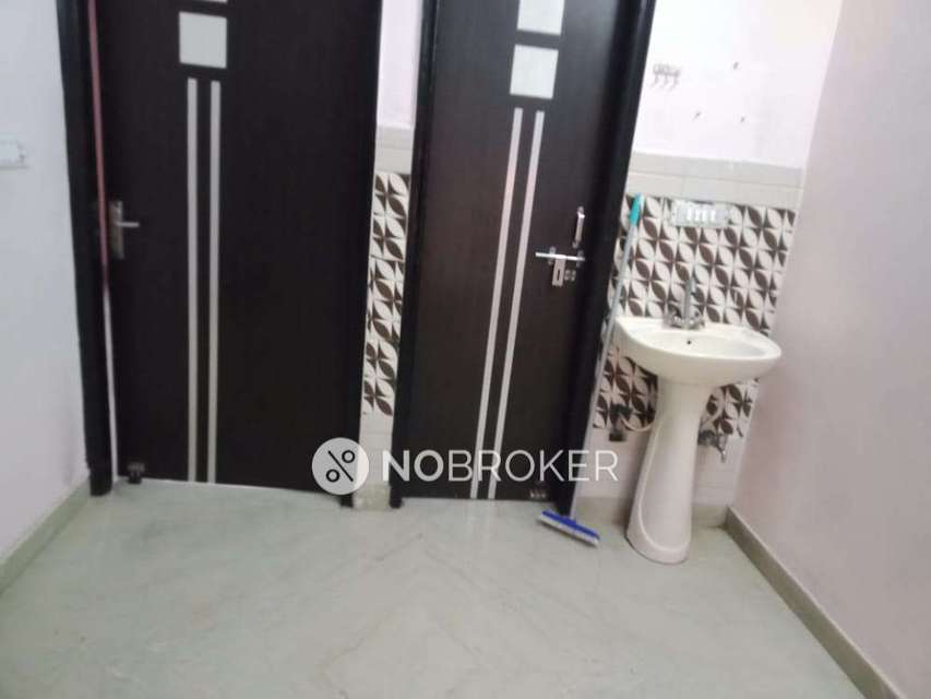 2 BHK Flat In Apartment  For Sale  In  Shahdara