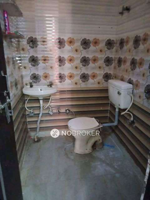 2 BHK Flat In Apartment  For Sale  In  Shahdara